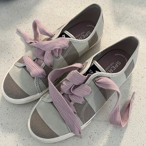 Sperry top sliders